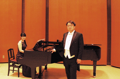 与日本钢琴伴奏Misa Hasegawa合影